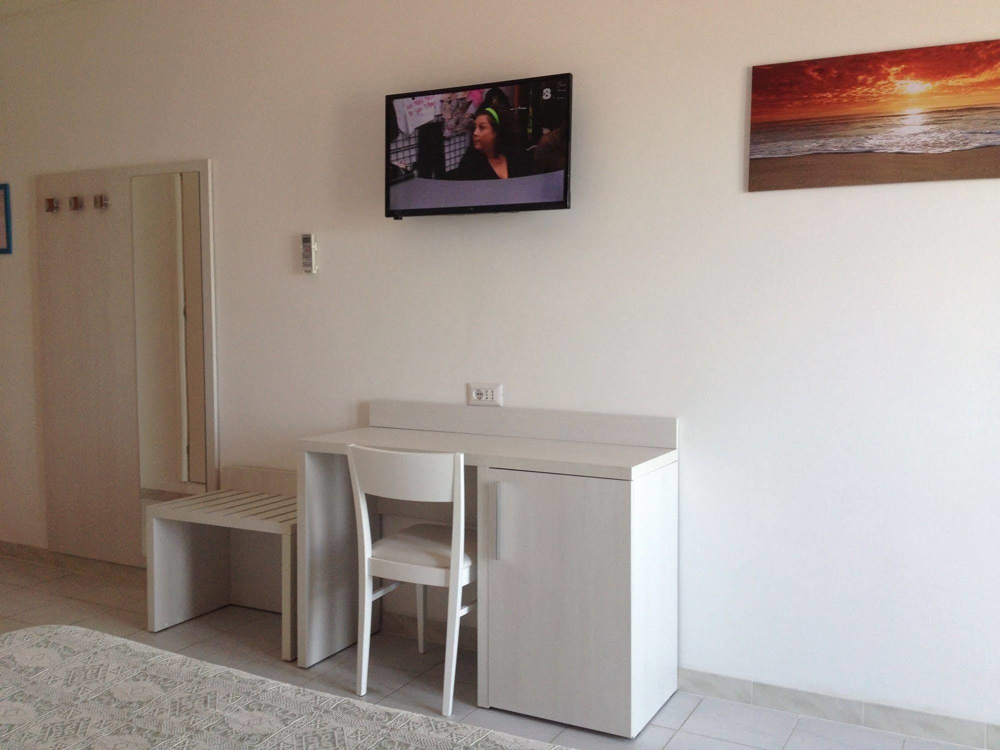 Hotel Strand مارينا دي مونتينيرو المظهر الخارجي الصورة